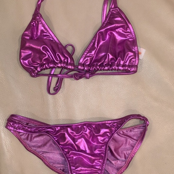 Never worn. - Picture 2 of 3